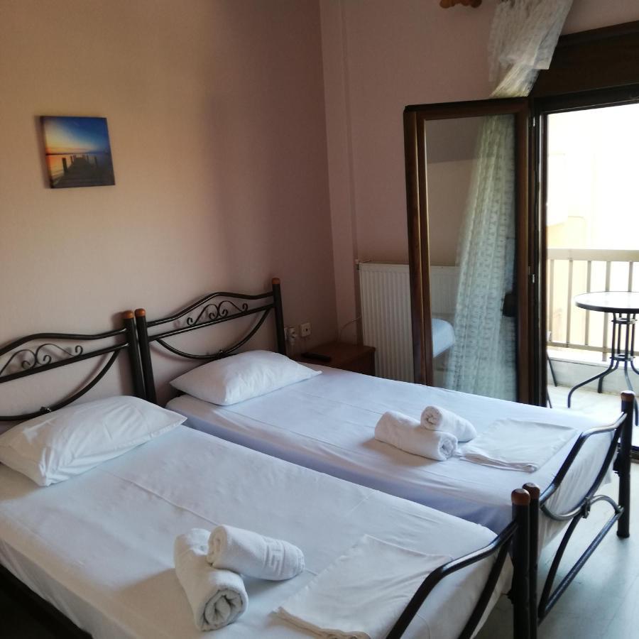 P.A.G Apartments Nea Roda Ngoại thất bức ảnh